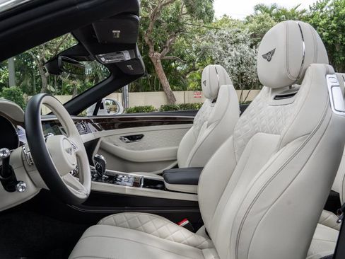 Used 2023 Bentley Continental GT Azure AWD/4WD image 16