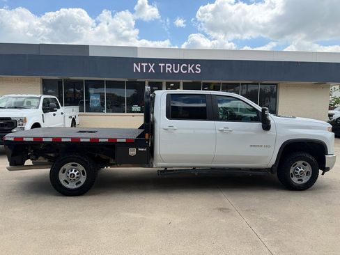 Used 2024 Chevrolet Silverado 2500 LT w/ Convenience Package image 6