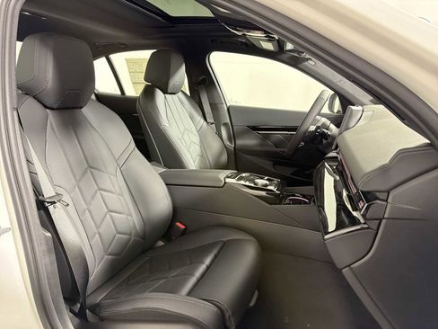 New 2026 BMW 530i xDrive w/ M Sport Package image 21