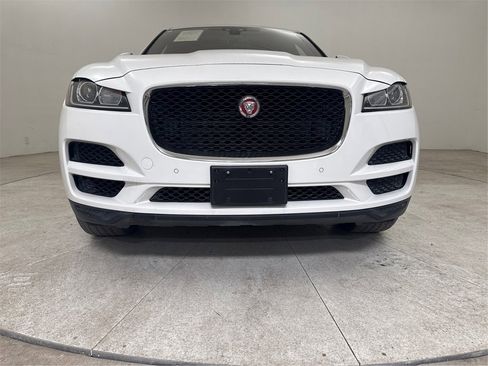 Used 2020 Jaguar F-PACE Premium image 10