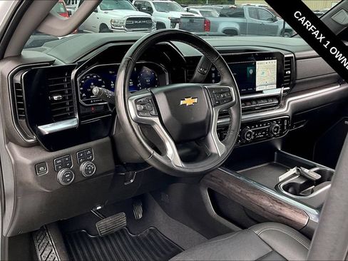 Used 2024 Chevrolet Silverado 2500 LTZ w/ LTZ Convenience Package AWD/4WD image 5