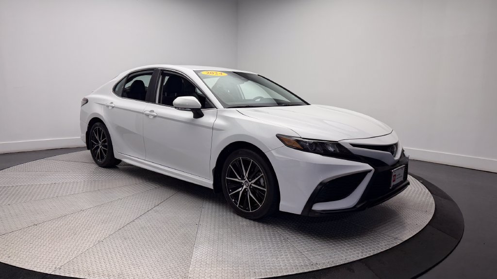 Certified 2024 Toyota Camry SE w/ Cold Weather Package FWD image 37