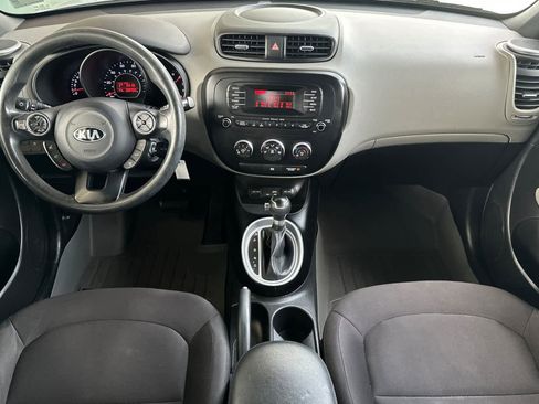 Used 2015 Kia Soul FWD image 3