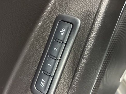 Used 2015 Chevrolet Tahoe LT AWD/4WD image 16