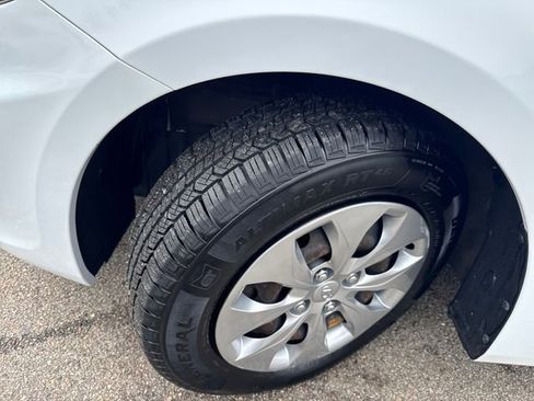 Used 2017 Hyundai Accent SE FWD image 15