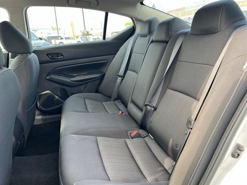 Used 2024 Nissan Altima 2.5 SV FWD image 23