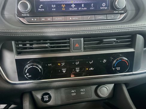 Used 2025 Nissan Rogue S FWD image 23