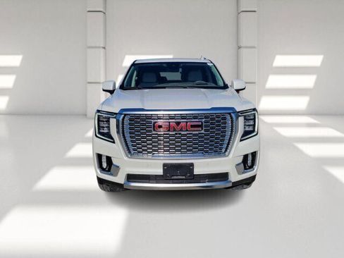 Used 2023 GMC Yukon Denali AWD/4WD image 2