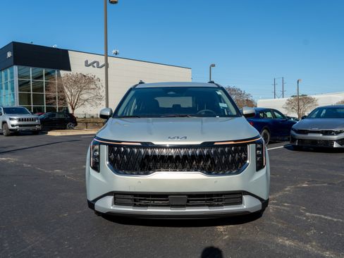 New 2026 Kia Carnival EX FWD image 13
