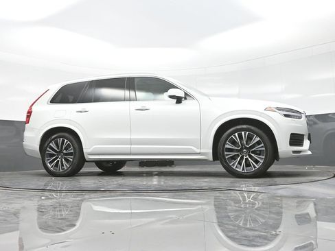 Used 2022 Volvo XC90 T6 Momentum w/ Climate Package image 28