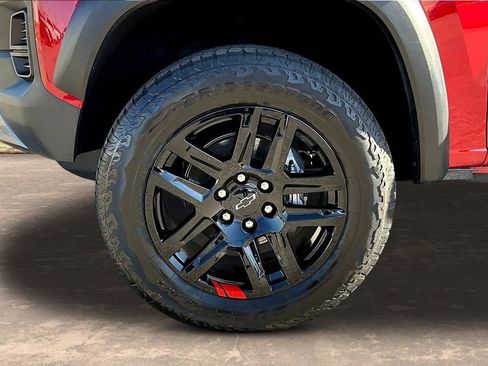 Used 2024 Chevrolet Colorado Trail Boss w/ Technology Package AWD/4WD image 36