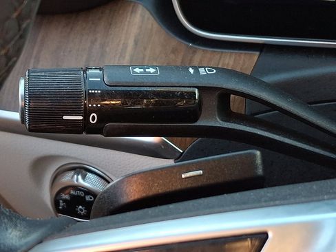 Used 2023 Mercedes-Benz C 300 4MATIC Sedan image 26