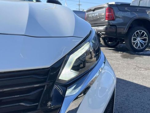 Used 2025 Nissan Altima 2.5 SV image 9