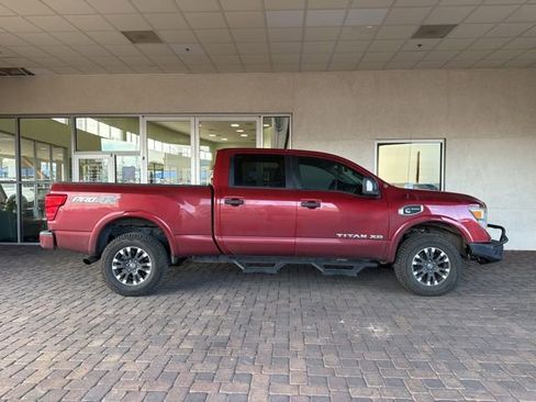 Used 2019 Nissan Titan PRO-4X w/ Pro-4x Convenience Package image 5