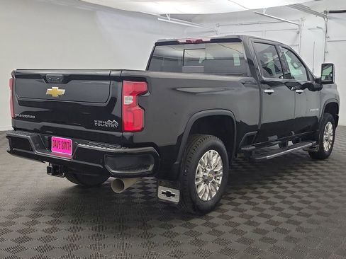 Used 2022 Chevrolet Silverado 2500 High Country image 8
