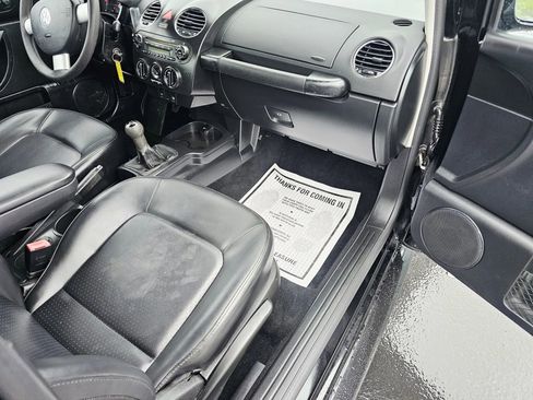 Used 2007 Volkswagen Beetle Coupe w/ Year End Package image 11