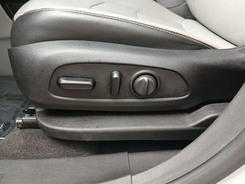 Used 2020 GMC Terrain SLT AWD/4WD image 26