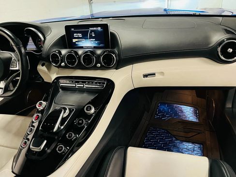 Used 2017 Mercedes-Benz AMG GT S image 28