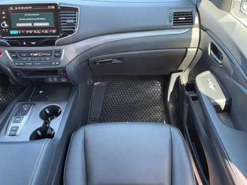 Used 2025 Honda Ridgeline RTL image 14