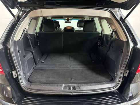 Used 2018 Dodge Journey SE image 22