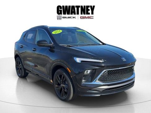Used 2024 Buick Encore GX Sport Touring image 1