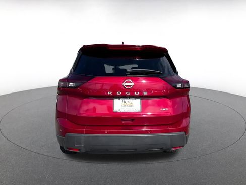 Used 2025 Nissan Rogue SV AWD/4WD image 11