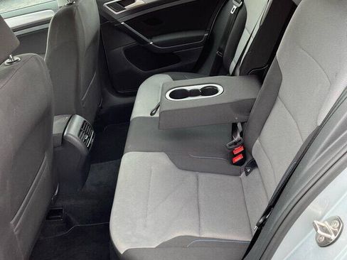 Used 2016 Volkswagen e-Golf SE w/ DC Fast Charging Package FWD image 19