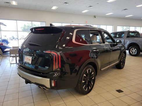 Used 2024 Kia Telluride SX w/ Towing Package image 2