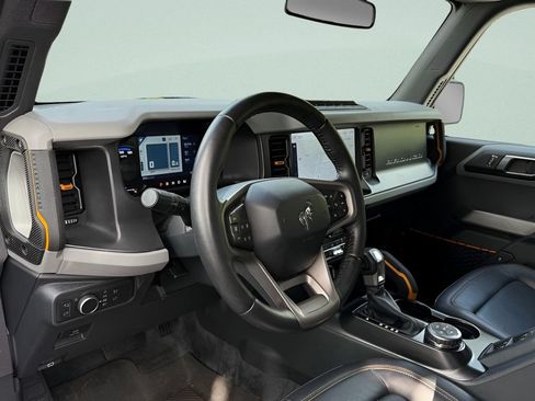 Used 2022 Ford Bronco Badlands w/ Sasquatch Package AWD/4WD image 17