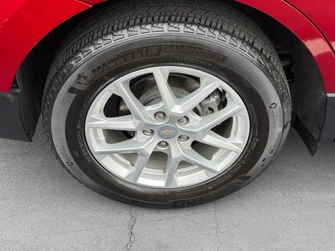 Used 2024 Chevrolet Equinox LT w/ LPO, Floor Liner Package FWD image 7