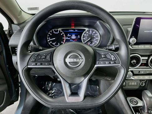 Used 2024 Nissan Sentra SV FWD image 13