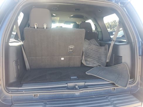 Used 2017 Ford Expedition XLT image 8