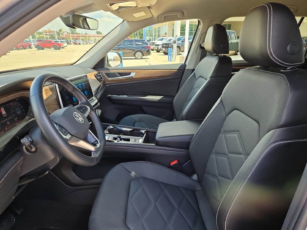 Used 2025 Volkswagen Atlas SE FWD image 9