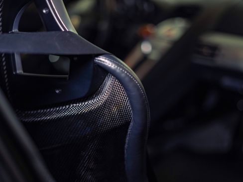 Used 2005 Porsche Carrera GT RWD image 22