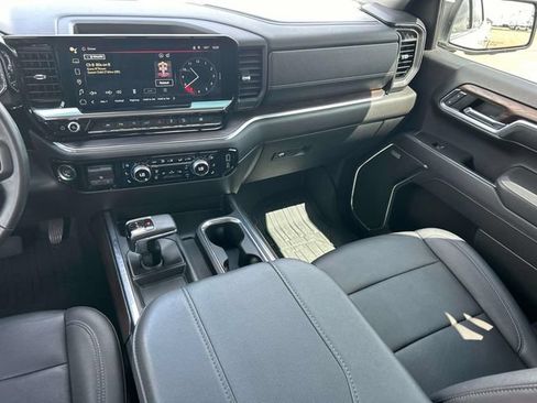Certified 2024 GMC Sierra 1500 SLT w/ SLT Premium Plus Package AWD/4WD image 15