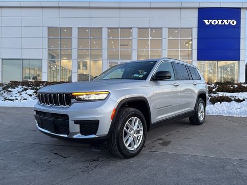 Used 2023 Jeep Grand Cherokee L Laredo image 35