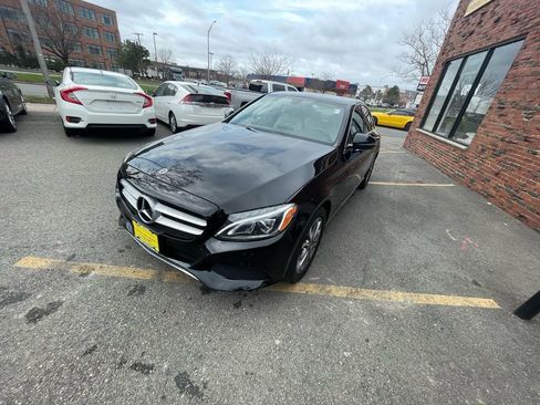 Used 2018 Mercedes-Benz C 300 4MATIC Sedan image 7
