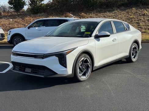 New 2025 Kia K4 EX image 7