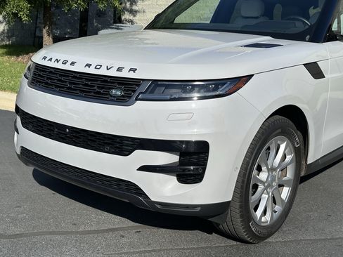 Used 2024 Land Rover Range Rover Sport SE AWD/4WD image 13