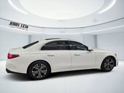 Used 2025 Mercedes-Benz E 350 Sedan image 2