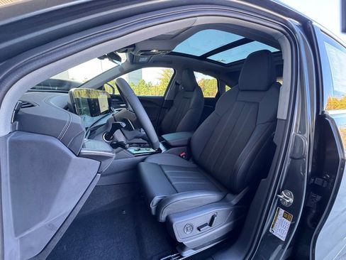 New 2025 Audi Q5 Prestige image 5