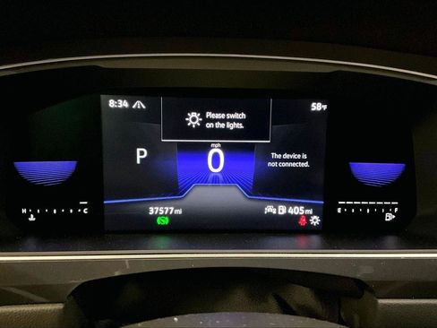 Used 2022 Volkswagen Tiguan SE image 19