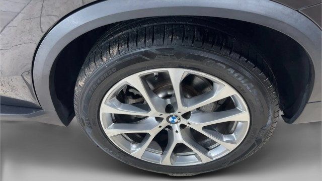 Used 2023 BMW X5 xDrive40i AWD/4WD image 8