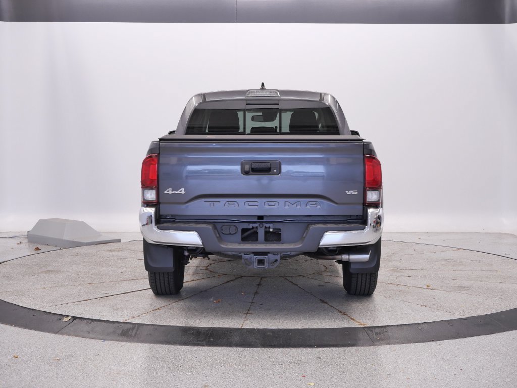 Used 2021 Toyota Tacoma SR5 AWD/4WD image 4