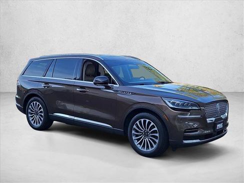 Used 2022 Lincoln Aviator Reserve RWD image 3