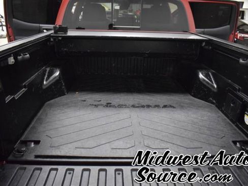 Used 2021 Toyota Tacoma TRD Off-Road w/ Technology Package image 26