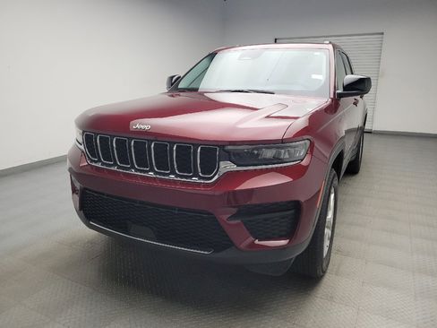 Used 2023 Jeep Grand Cherokee Laredo w/ Trailer Tow Prep Group (B) AWD/4WD image 15