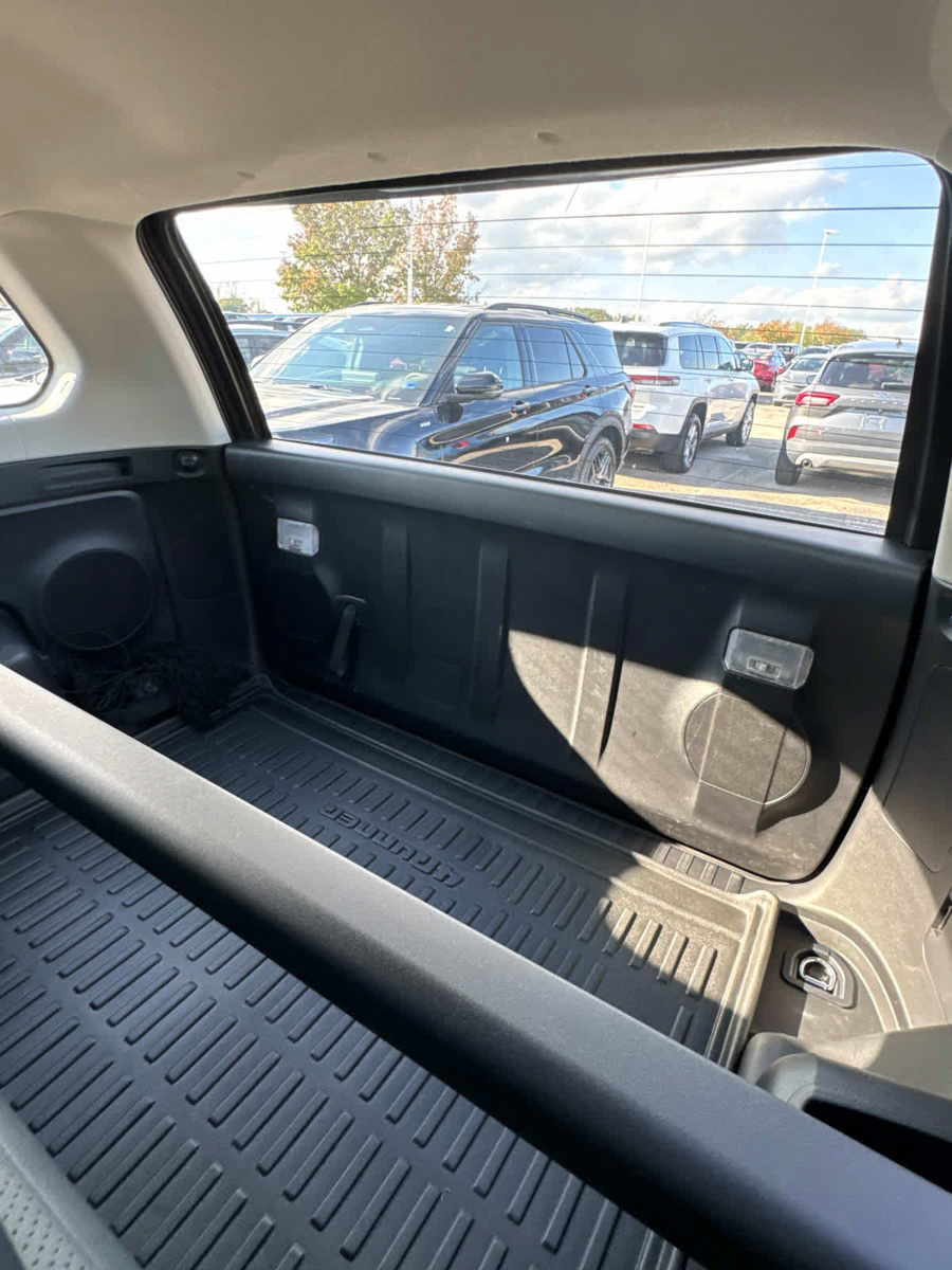 Used 2023 Toyota 4Runner Limited AWD/4WD image 33
