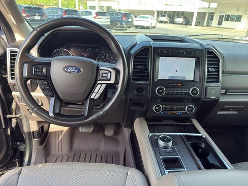 Used 2020 Ford Expedition Limited RWD image 28