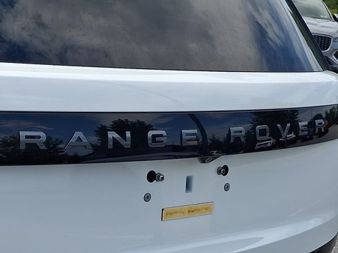 Used 2025 Land Rover Range Rover SE AWD/4WD image 64